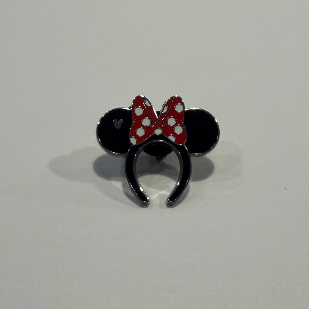 Disneyland 2025 Hidden Mickey Pin - Minnie Mouse Earband